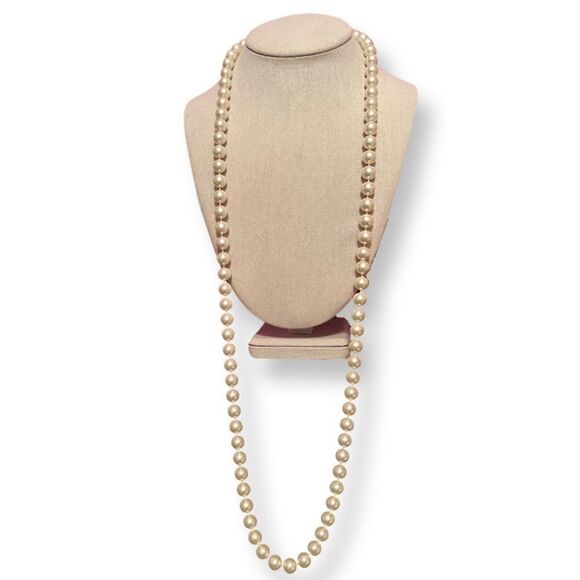 Jewelry - ⭐️3/$25⭐️ Long Knotted Faux Pearl Necklace